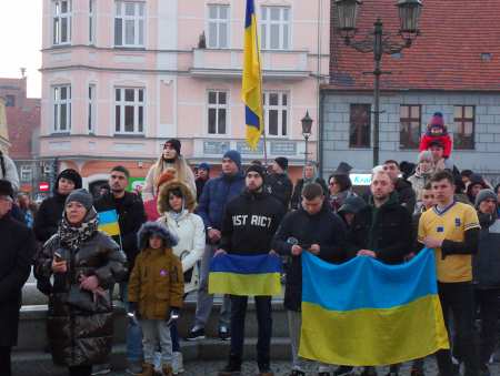 Solidarni z walczącymi o wolność Ukraińcami