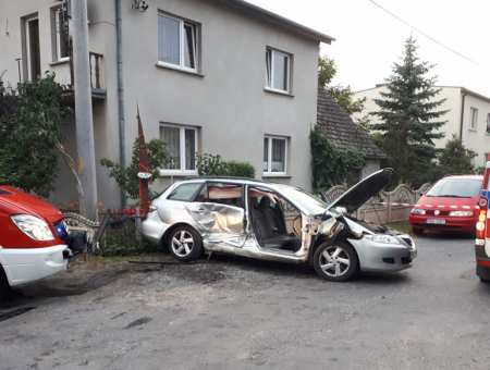 W Piotrówce zderzyły się dwa samochody