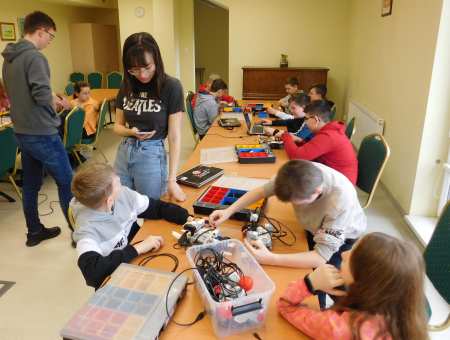 Warsztaty z robotyki dla dzieci młodzieży