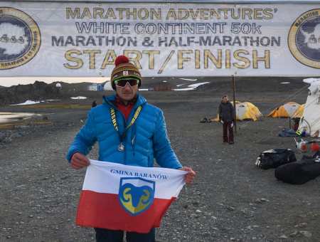 Karol Kremer zdobywcą Korony Maratonów Świata.