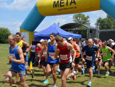 106 biegaczy w Łęce Opatowskiej