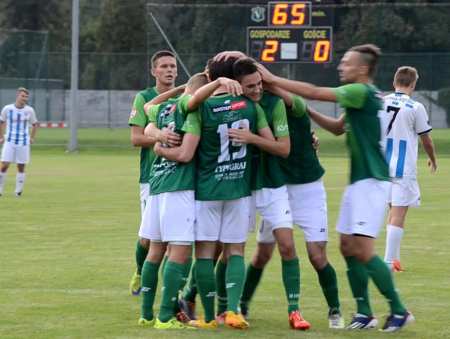 Victoria jedną nogą w barażu o III ligę