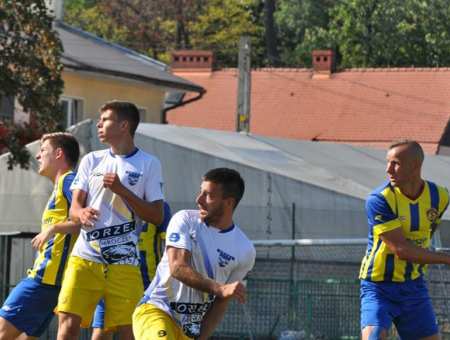 Układ sił w czołówce bez zmian