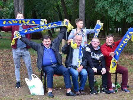 Trzy drużyny wciąż bez porażki